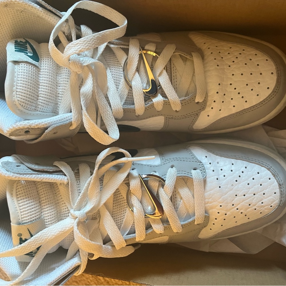 Wmns Dunk High 'FLS' - Picture 4 of 4